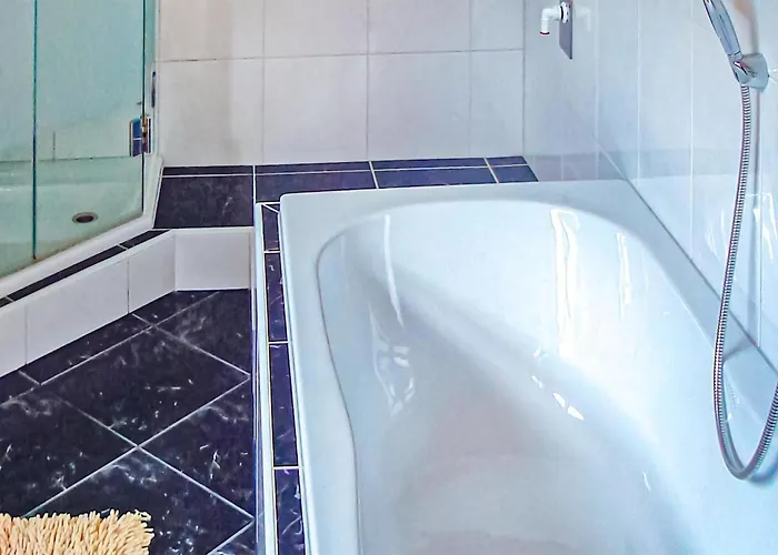 Schoene - * פונדס